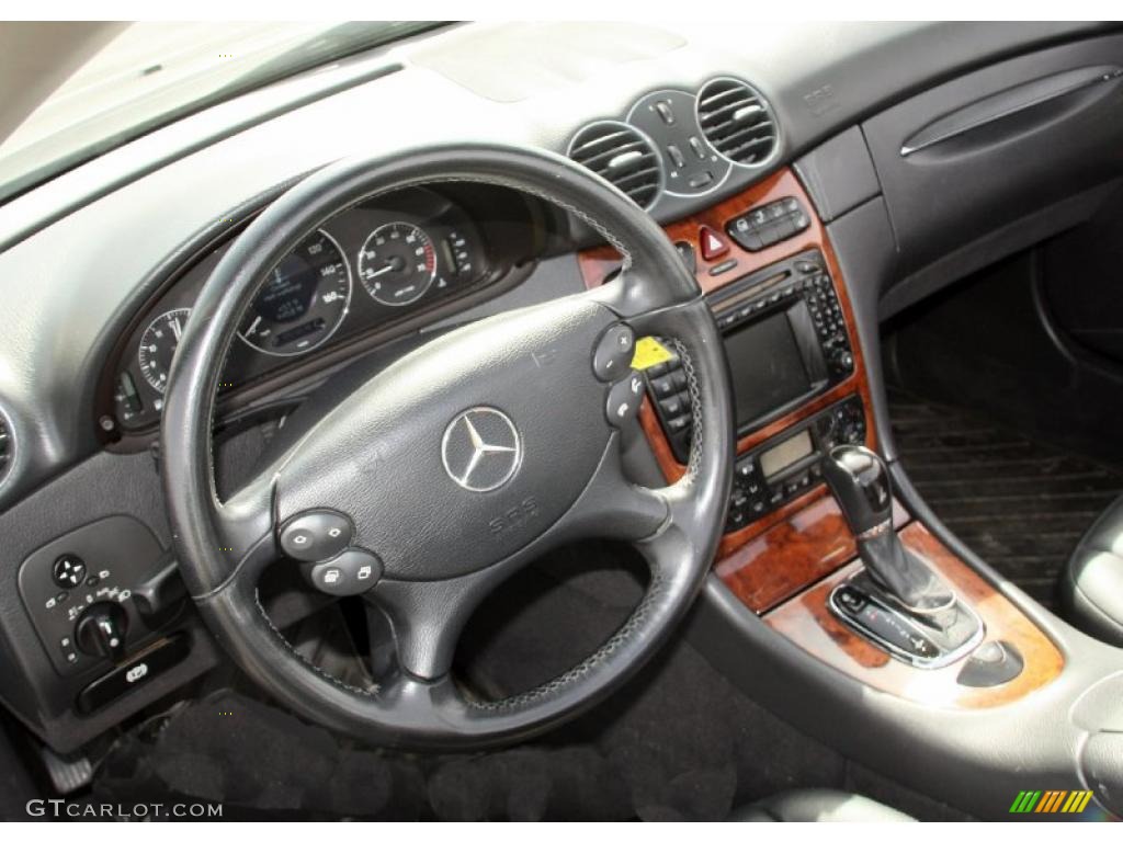 2004 Mercedes-Benz CLK 320 Cabriolet Dashboard Photos