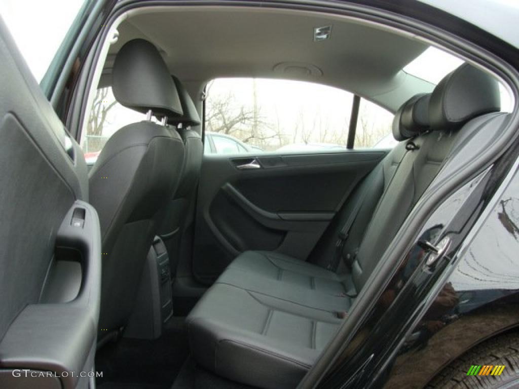 Titan Black Interior 2011 Volkswagen Jetta SE Sedan Photo #46486635
