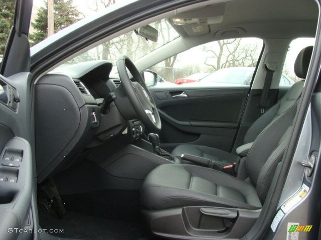 Titan Black Interior 2011 Volkswagen Jetta SE Sedan Photo #46486797