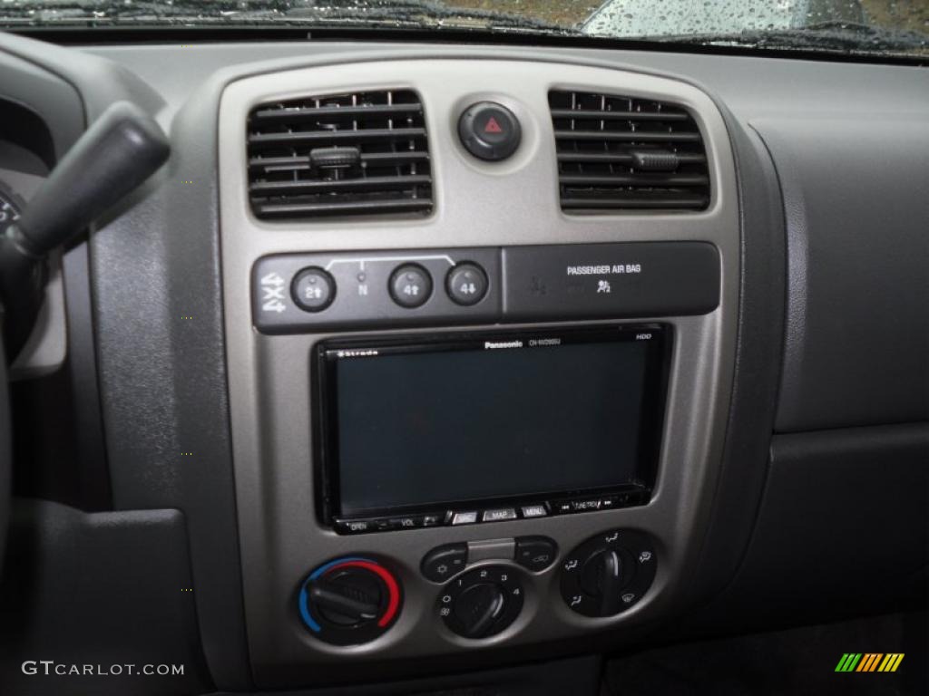2006 GMC Canyon Work Truck Extended Cab Controls Photo #46487055