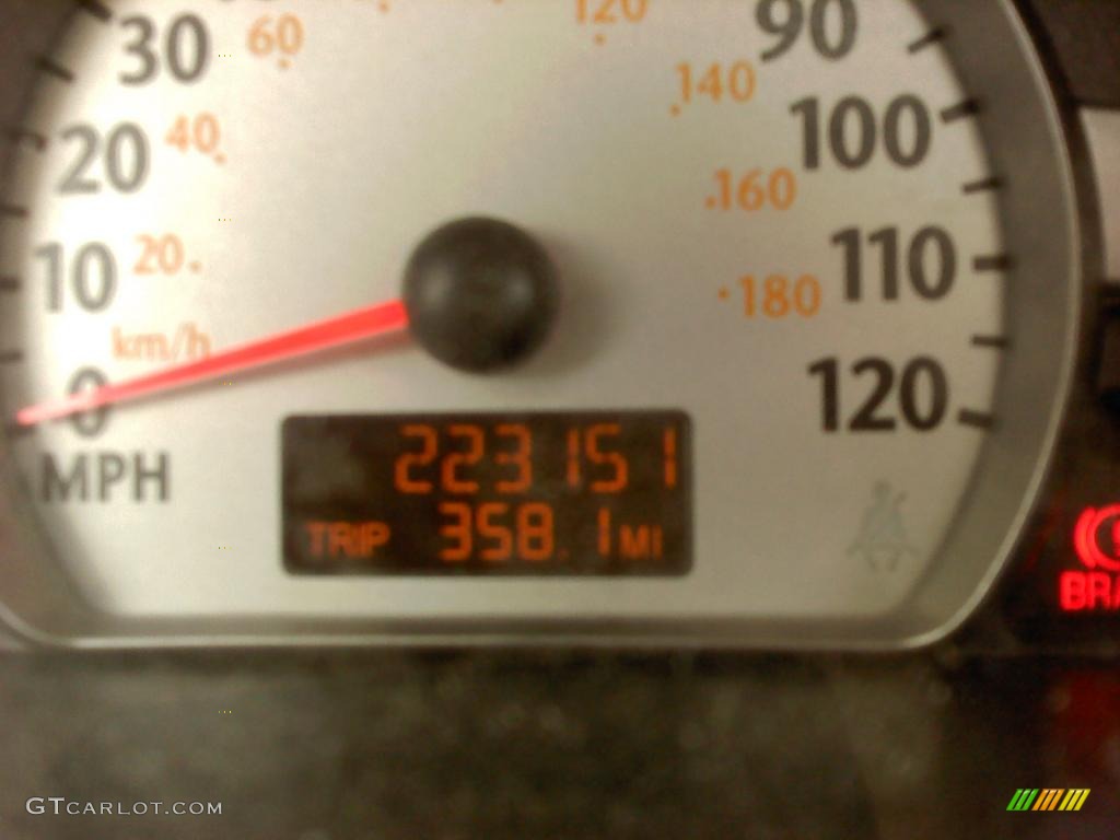 2003 ION 3 Sedan - Bright Blue / Gray photo #10