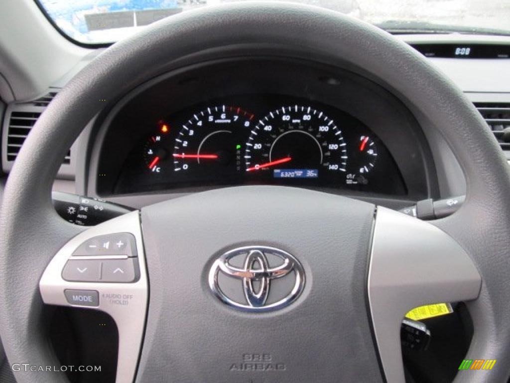 2011 Toyota Camry LE Gauges Photo #46489521