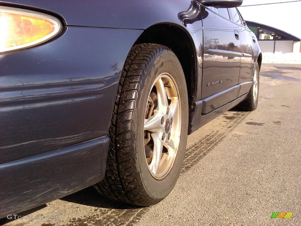 2002 Grand Prix GT Sedan - Blue Black Metallic / Graphite photo #3