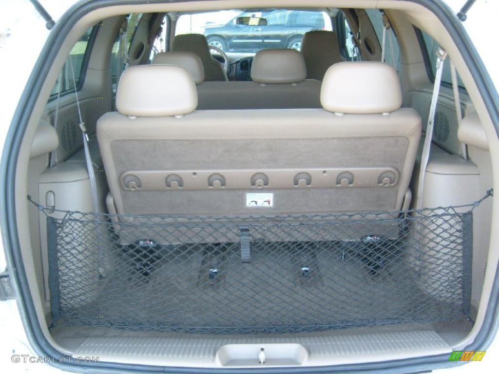 2002 Dodge Grand Caravan SE Trunk Photos