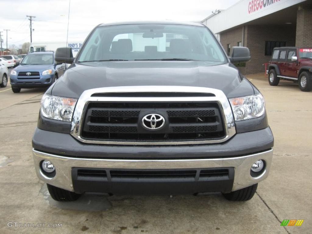 2011 Tundra Double Cab 4x4 - Magnetic Gray Metallic / Graphite Gray photo #2