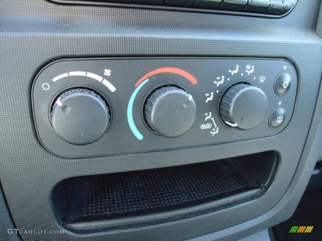 2003 Dodge Ram 2500 SLT Quad Cab Controls Photo #46494486