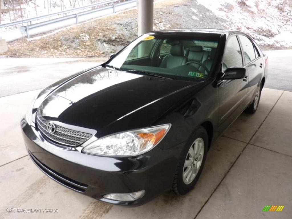 2004 Camry XLE - Black / Stone photo #5