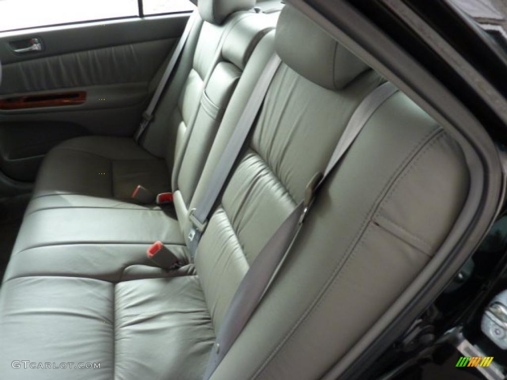 2004 Camry XLE - Black / Stone photo #9