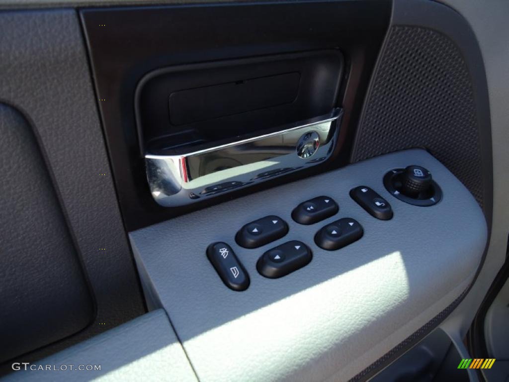 2006 F150 STX SuperCab - Bright Red / Medium/Dark Flint photo #23