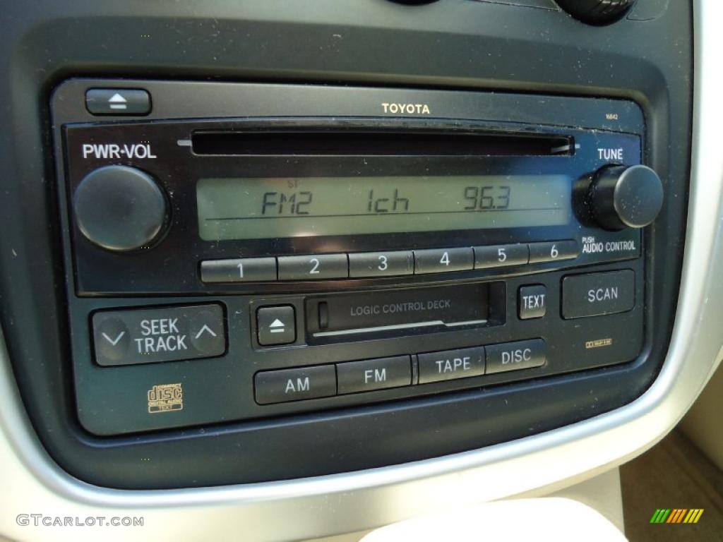2006 Toyota Highlander I4 Controls Photo #46498245