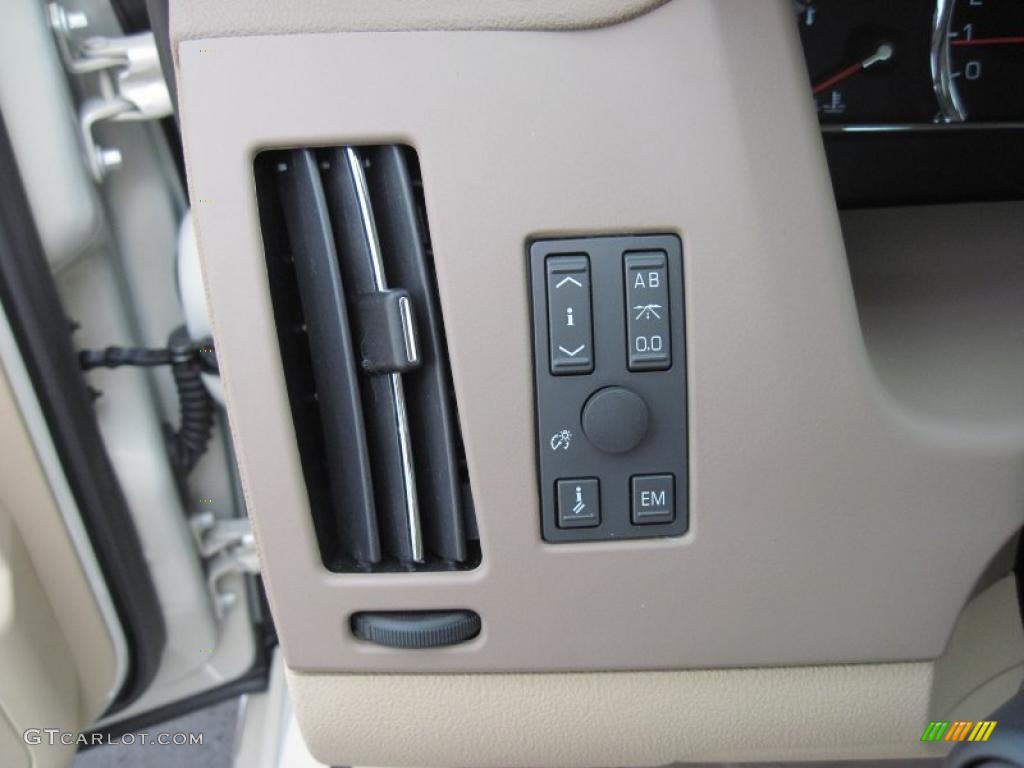 2010 Cadillac STS V6 Luxury Controls Photo #46500881