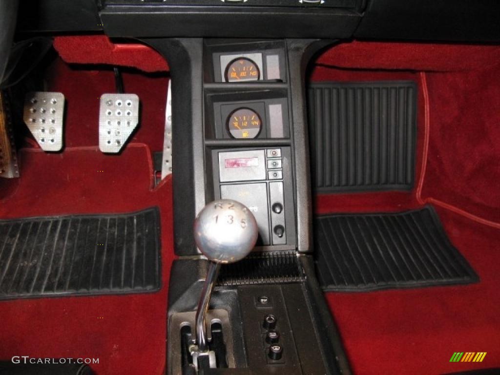 1986 Ferrari Testarossa Standard Testarossa Model Controls Photo #46500929