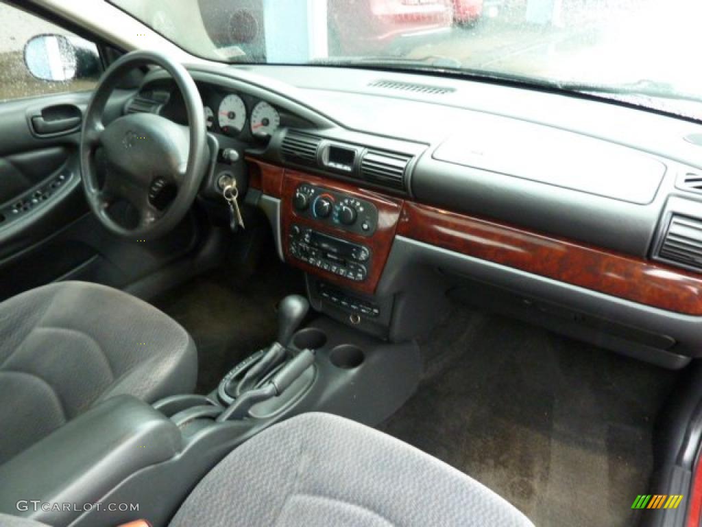 2001 Stratus SE Sedan - Inferno Red Tinted Pearl / Dark Slate Gray photo #20