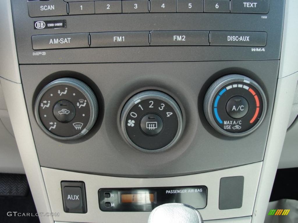 2011 Toyota Corolla LE Controls Photo #46501802