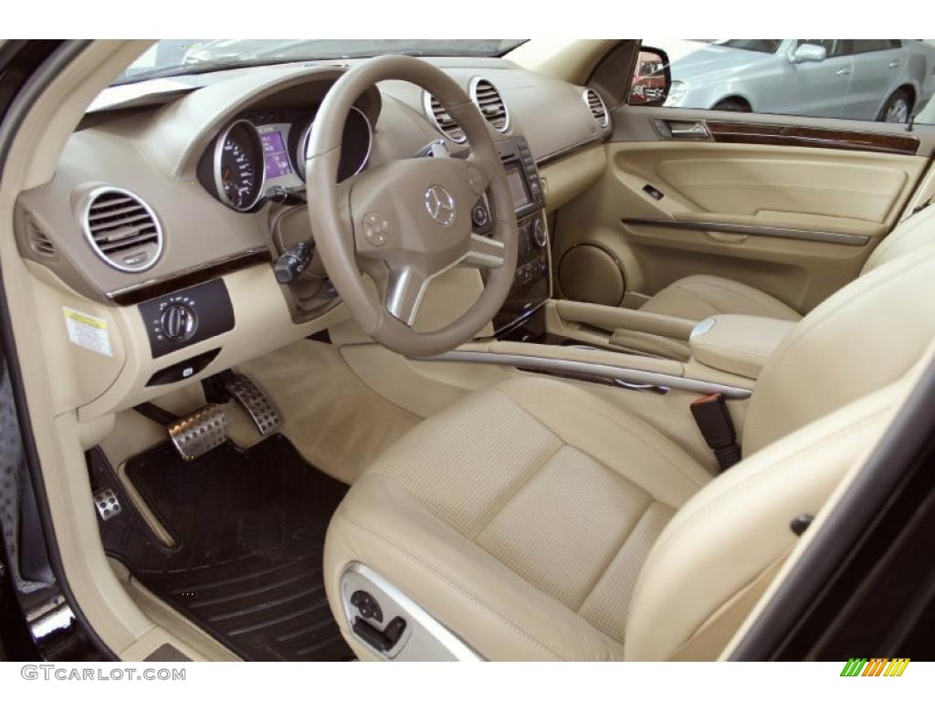 Cashmere Interior 2009 Mercedes-Benz ML 63 AMG 4Matic Photo #46504379