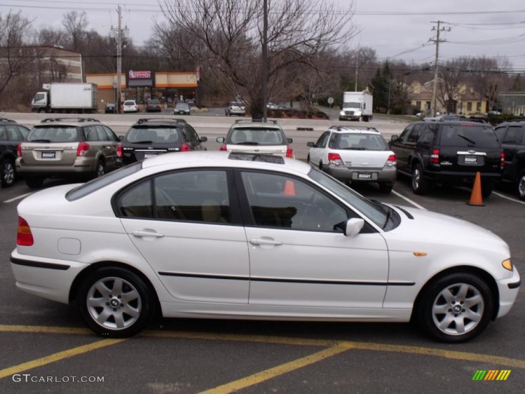 2003 3 Series 325xi Sedan - Alpine White / Sand photo #6
