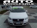 Candy White - Passat Komfort Sedan Photo No. 2