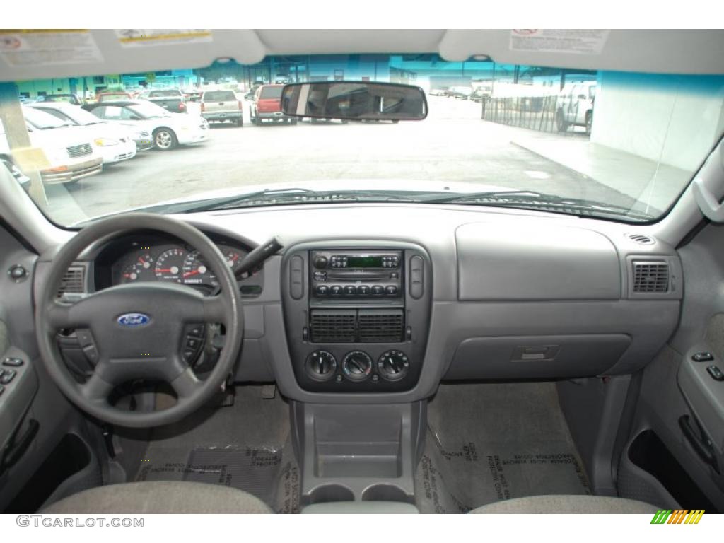 2004 Ford Explorer XLS Graphite Dashboard Photo #46510499