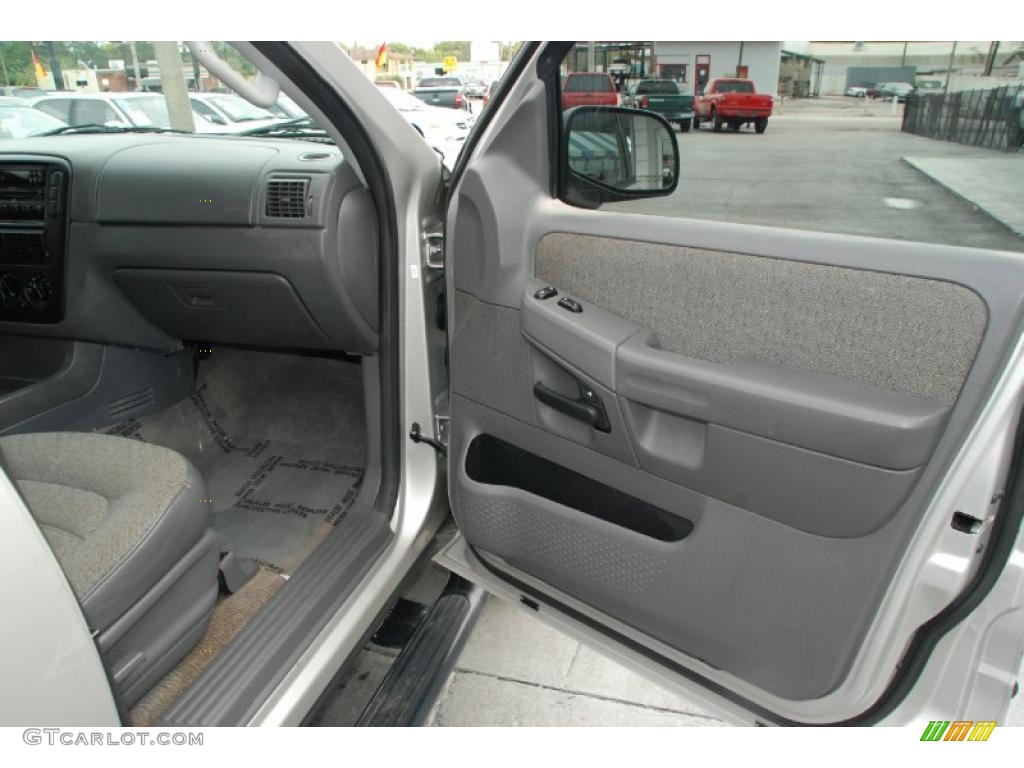 2004 Ford Explorer XLS Graphite Door Panel Photo #46510604