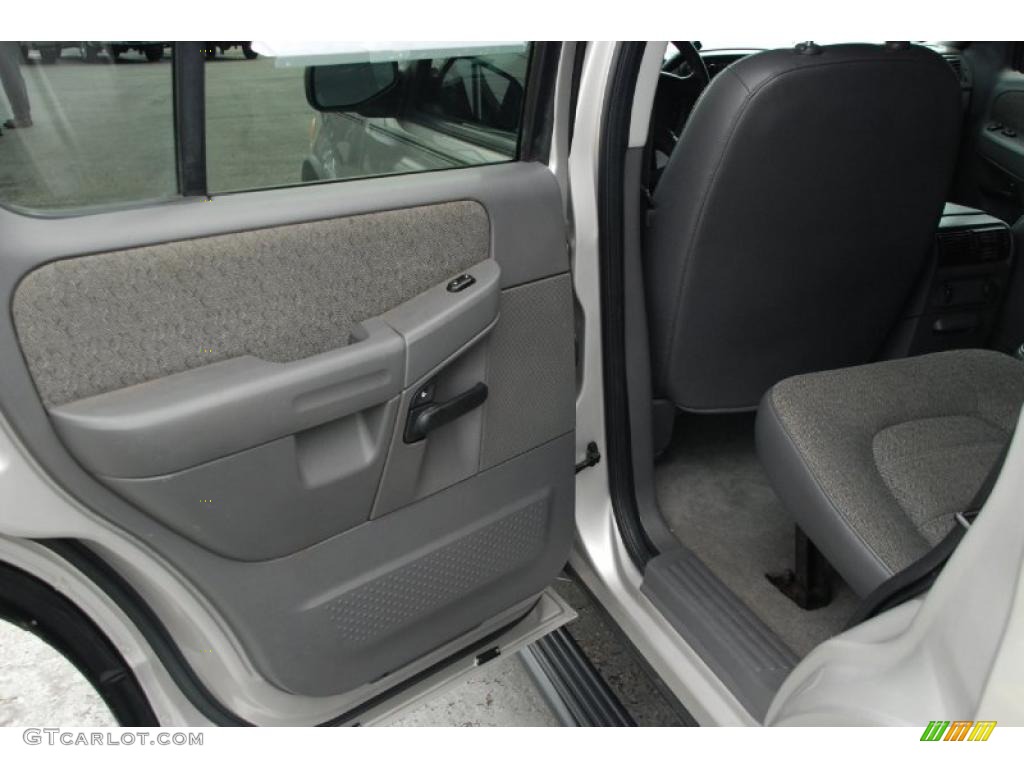 2004 Ford Explorer XLS Graphite Door Panel Photo #46510646