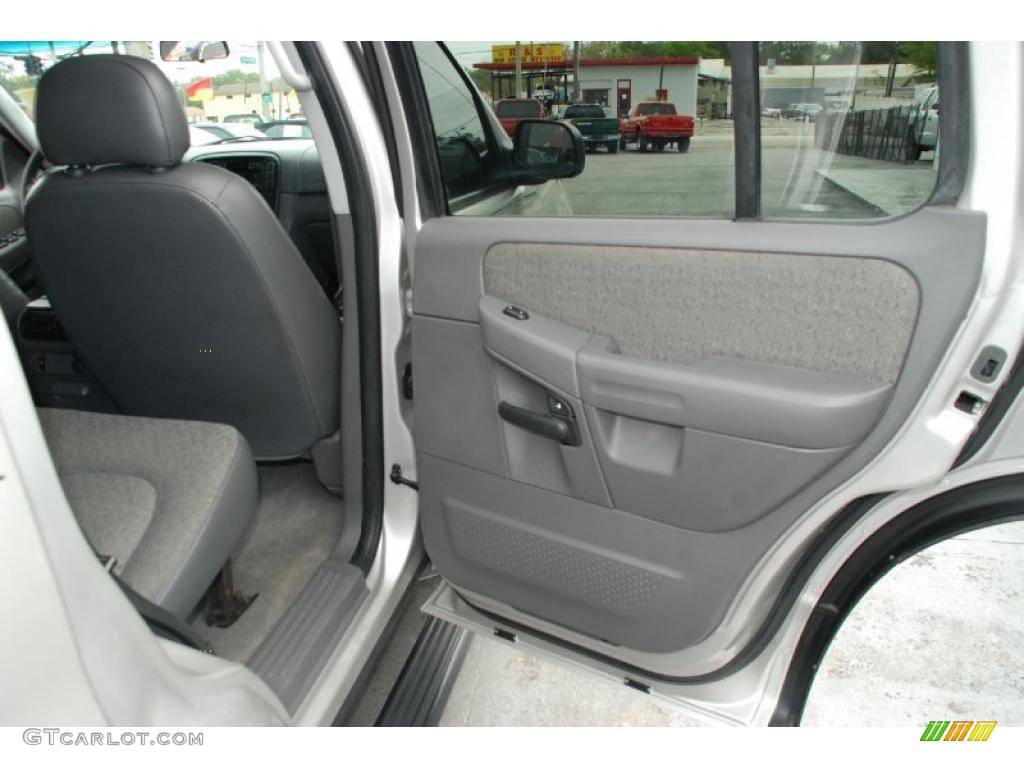 2004 Ford Explorer XLS Graphite Door Panel Photo #46510661