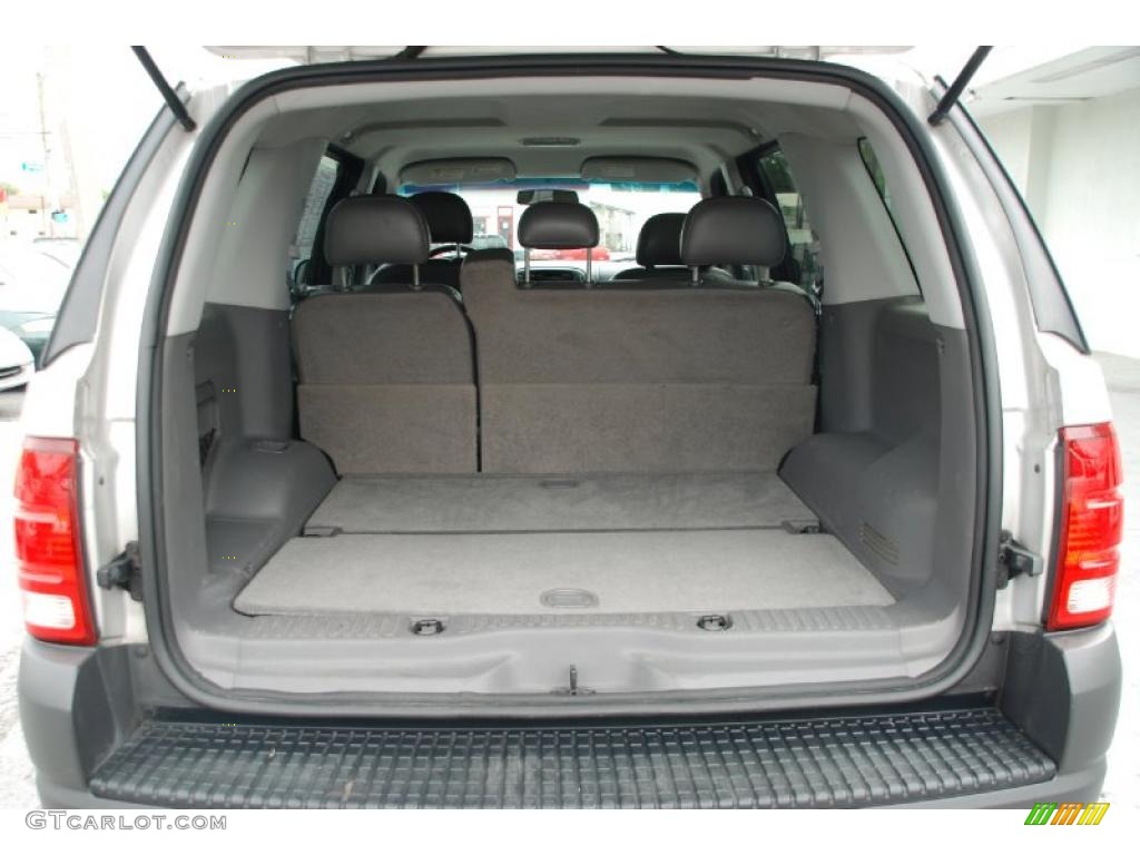 2004 Ford Explorer XLS Trunk Photo #46510706