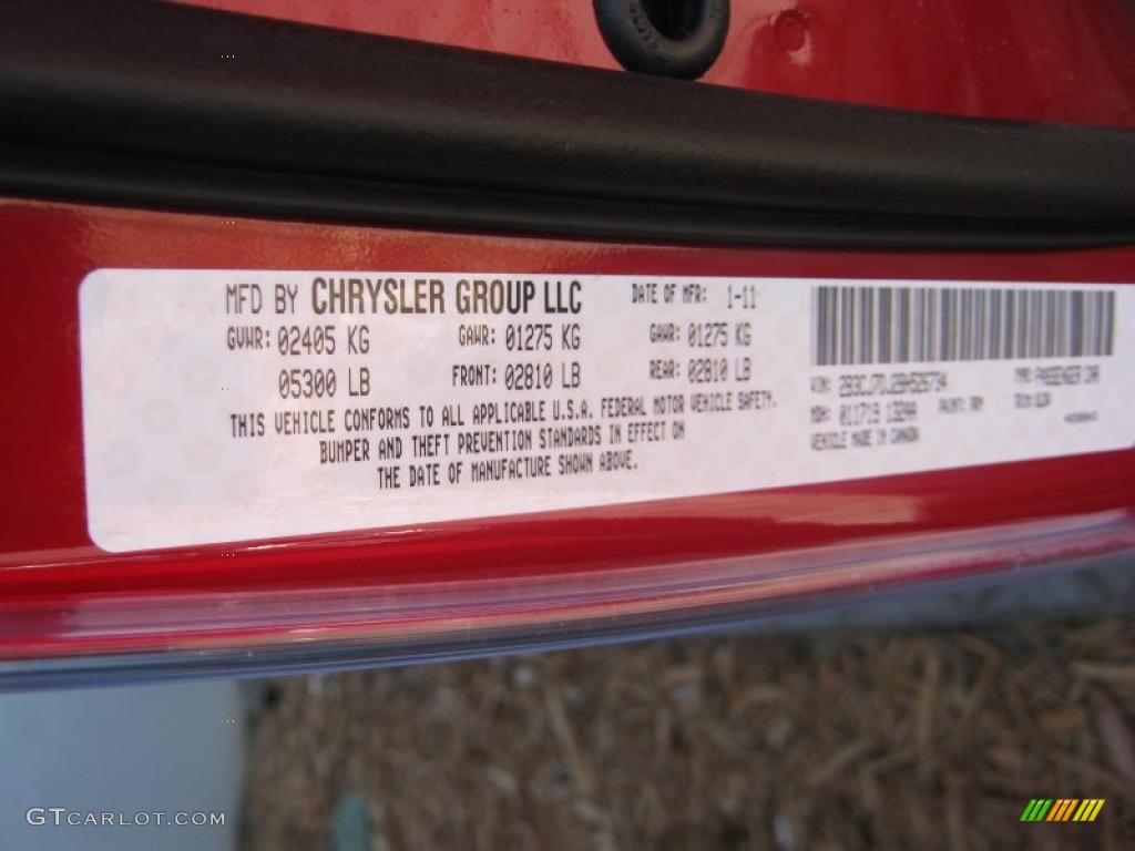 2011 Challenger SRT8 392 - Redline 3-Coat Pearl / Dark Slate Gray photo #21