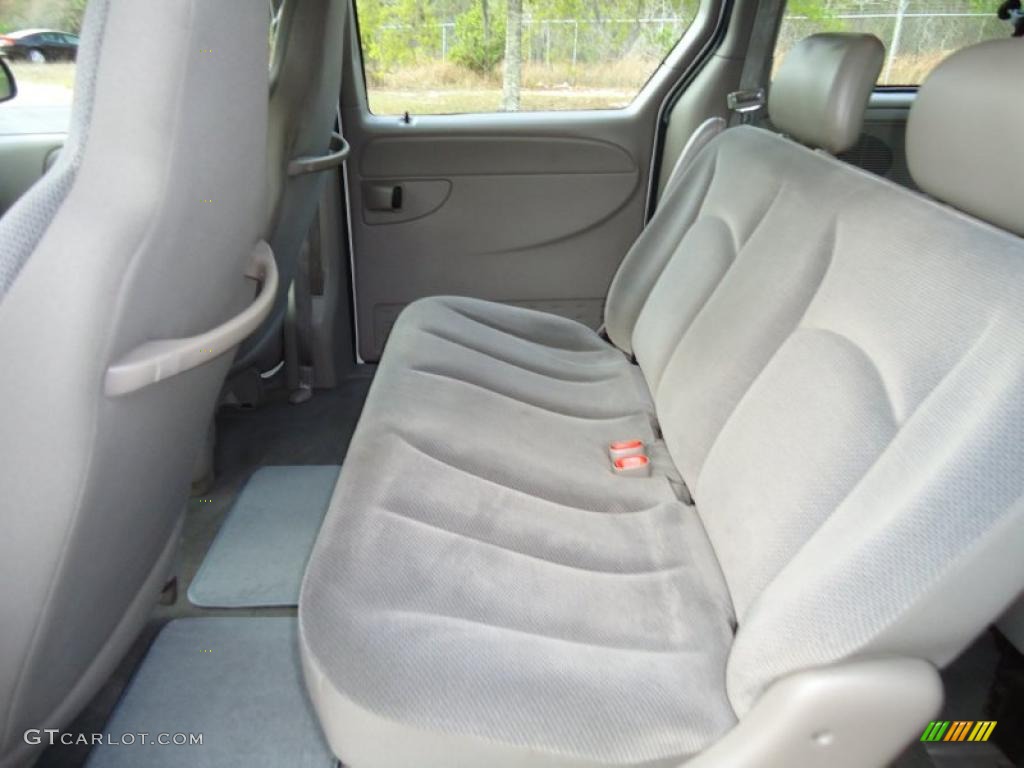 Mist Gray Interior 2002 Dodge Caravan SE Photo #46512933