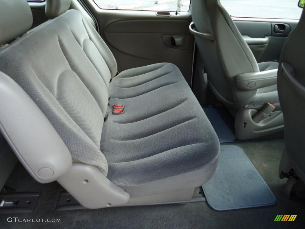 2002 Caravan SE - Stone White / Mist Gray photo #14