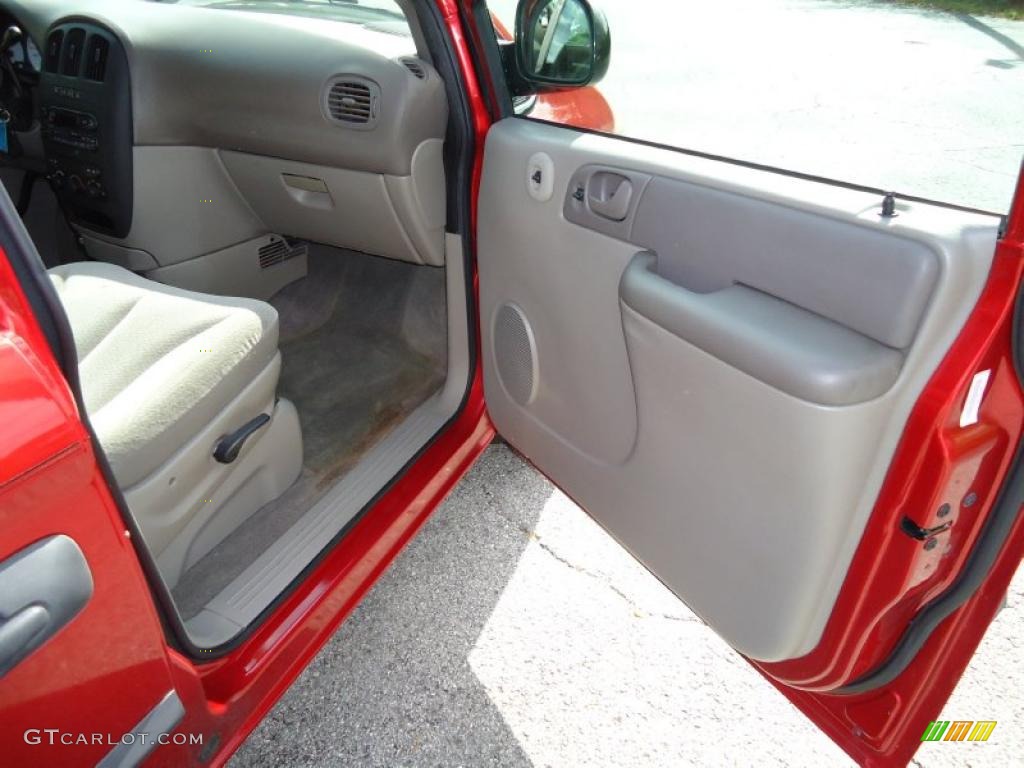 2003 Dodge Caravan SXT Door Panel Photos