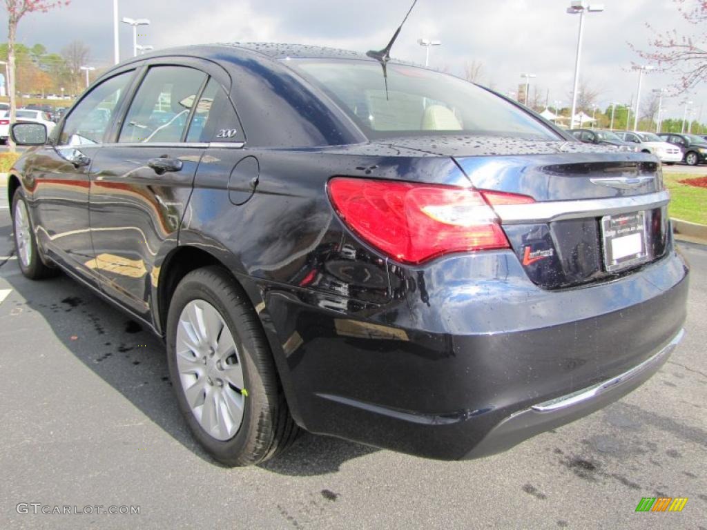 Blackberry Pearl 2011 Chrysler 200 LX Exterior Photo #46514400