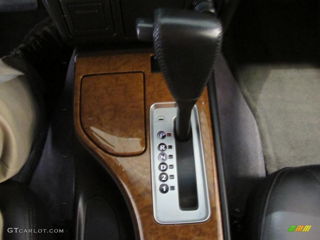 2003 Nissan Pathfinder LE Transmission Photos