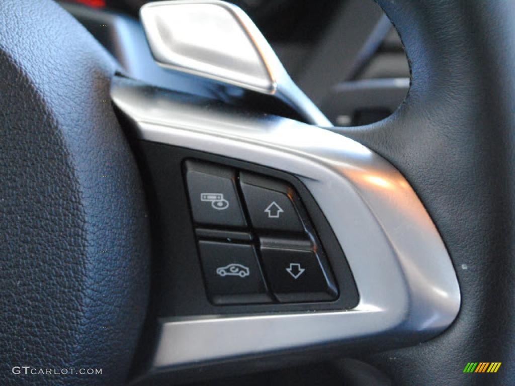 2010 BMW Z4 sDrive35i Roadster Controls Photo #46515960