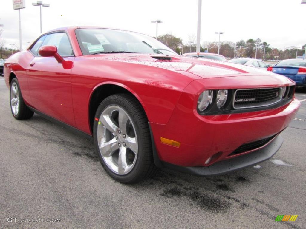 2011 Challenger R/T - Redline 3-Coat Pearl / Dark Slate Gray photo #4