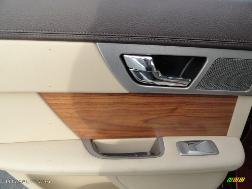 2010 Jaguar XF Sport Sedan Barley Door Panel Photo #46517289