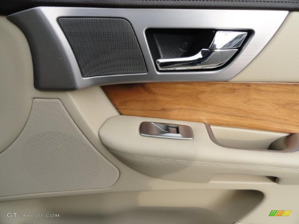 2010 Jaguar XF Sport Sedan Barley Door Panel Photo #46517400