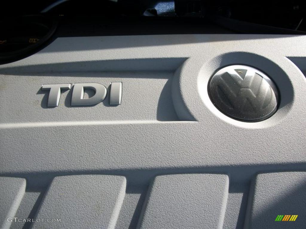 2009 Jetta TDI Sedan - Black Uni / Pure Beige photo #31