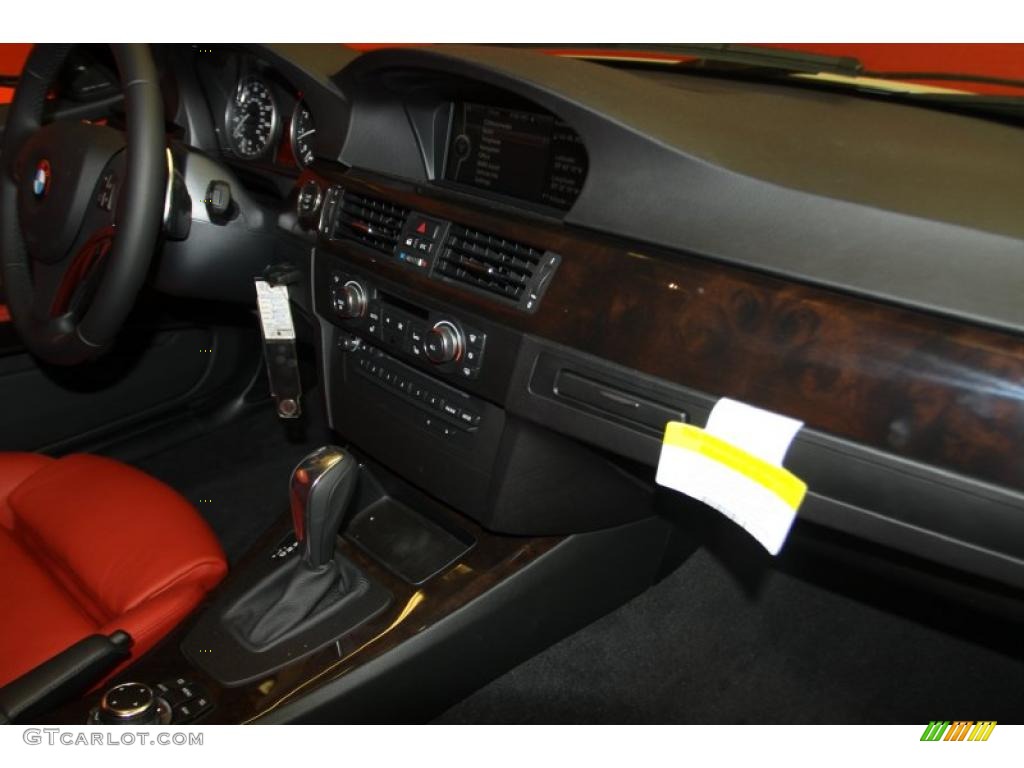 2011 3 Series 335i Convertible - Mineral White Metallic / Coral Red/Black Dakota Leather photo #17