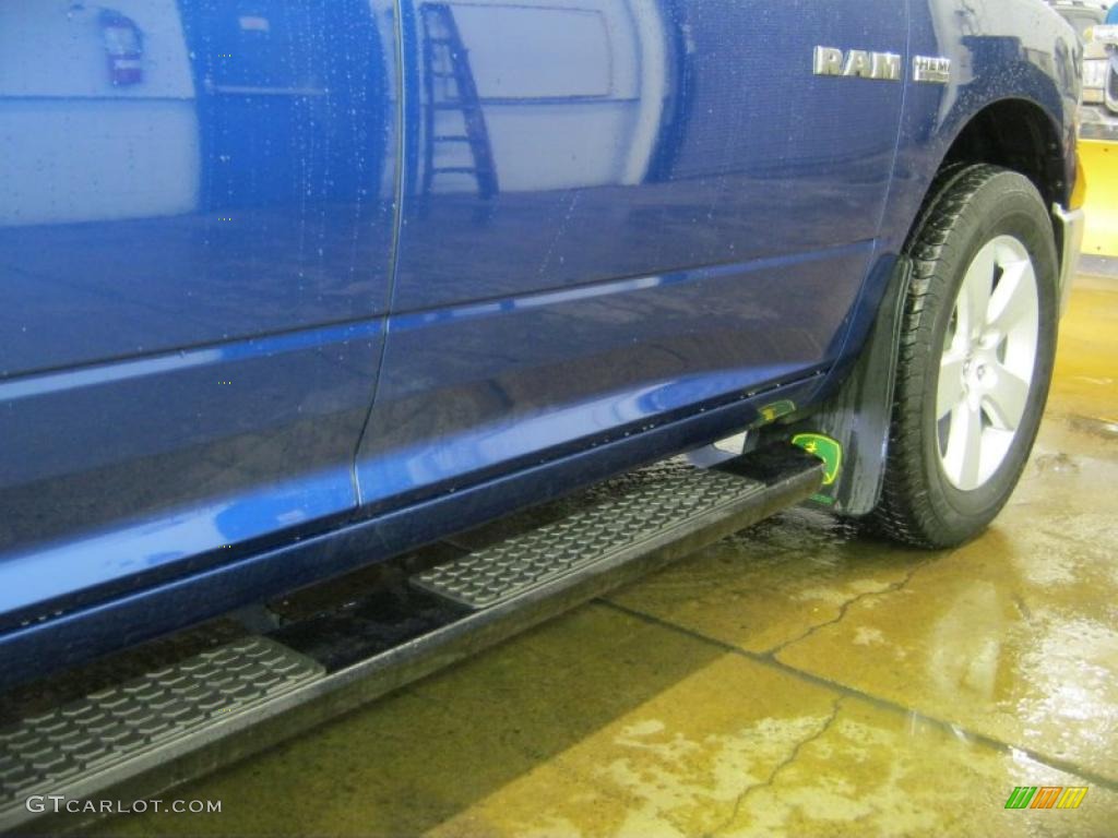 2009 Ram 1500 SLT Quad Cab 4x4 - Deep Water Blue Pearl / Dark Slate/Medium Graystone photo #18