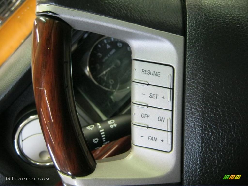 2007 Lincoln MKZ Sedan Controls Photo #46523742