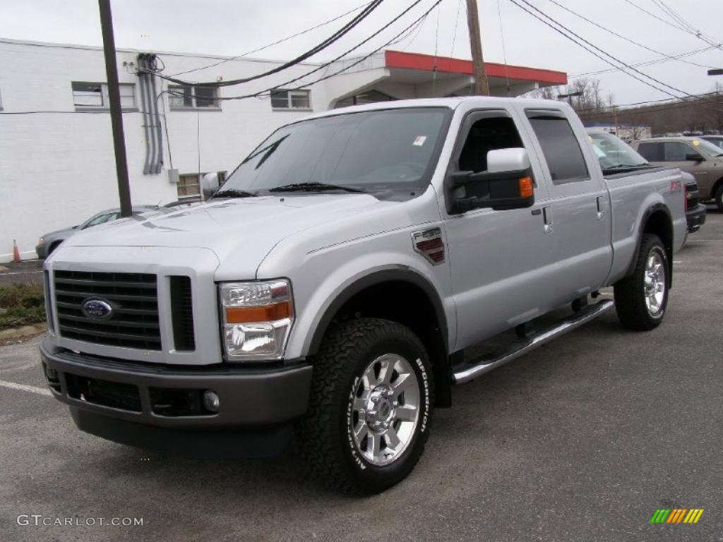 2008 F250 Super Duty FX4 Crew Cab 4x4 - Silver Metallic / Ebony photo #1