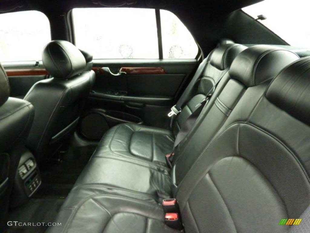 2004 DeVille Sedan - Cashmere / Black photo #9