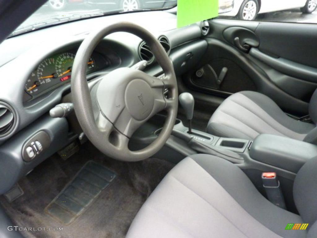 2004 Sunfire Coupe - Electric Blue Metallic / Graphite photo #15