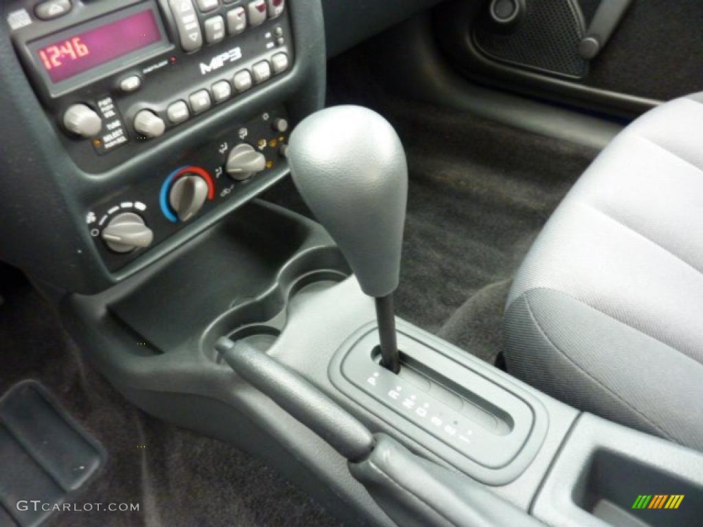 2004 Sunfire Coupe - Electric Blue Metallic / Graphite photo #17