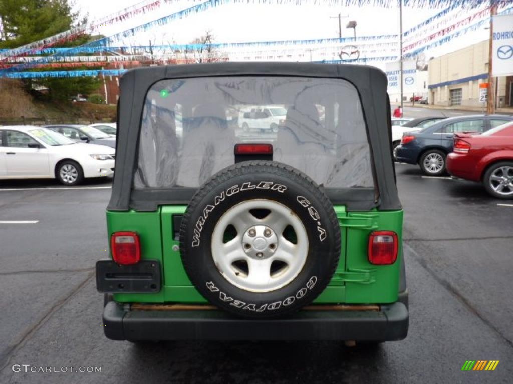 2004 Wrangler X 4x4 - Electric Lime Green Pearl / Dark Slate Gray photo #4