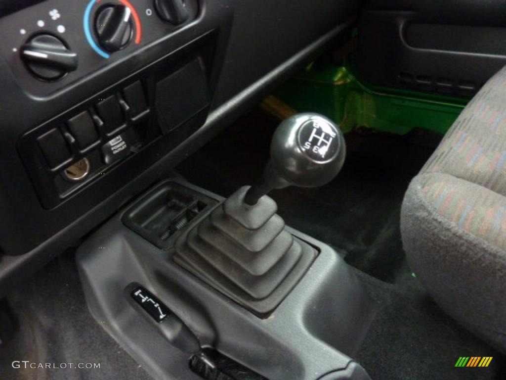 2004 Wrangler X 4x4 - Electric Lime Green Pearl / Dark Slate Gray photo #16
