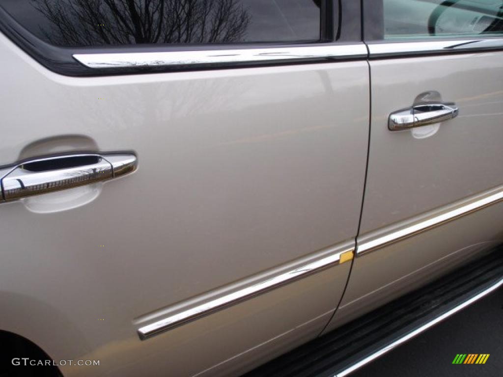 2007 Escalade  - Gold Mist / Ebony/Ebony photo #47