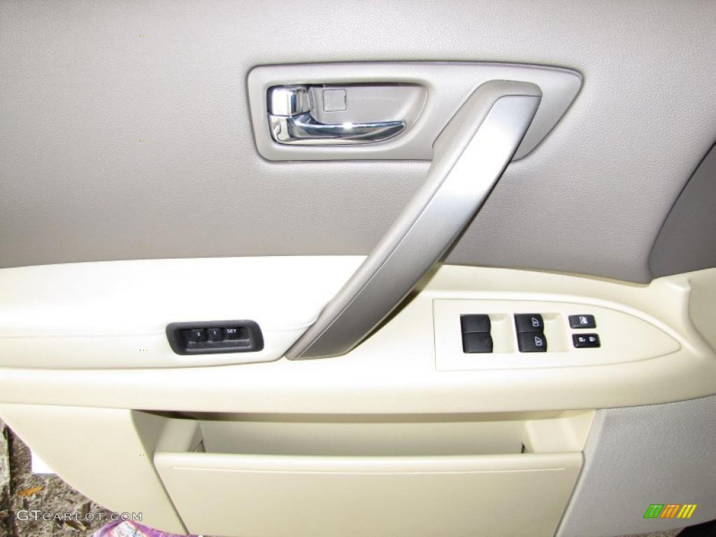 2008 Infiniti FX 35 Door Panel Photos