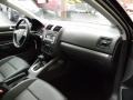Black - Jetta SE Sedan Photo No. 16