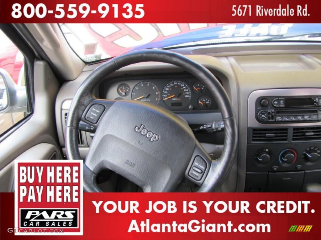 2002 Grand Cherokee Laredo - Stone White / Taupe photo #10